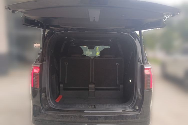 Used Zeekr 009 2022 WE Edition
