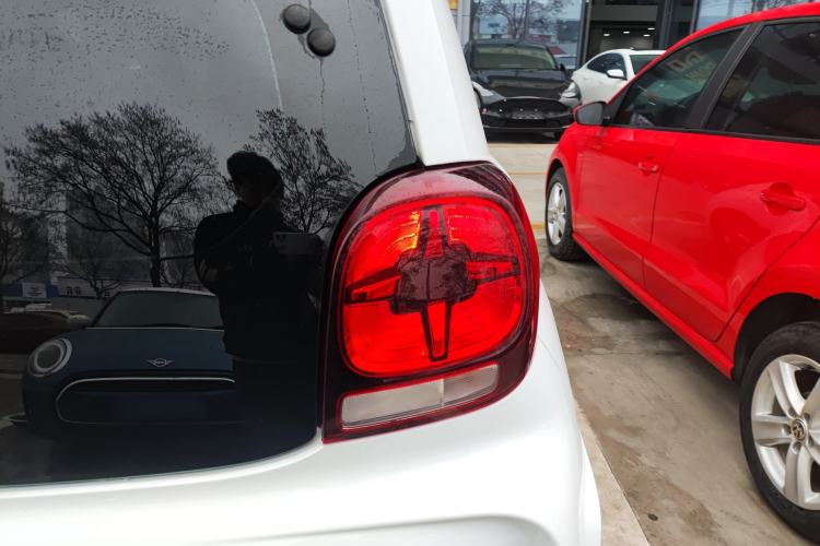 Used Roewe Clever 2021 302 km New Four-Seater Super-Efficient Version
