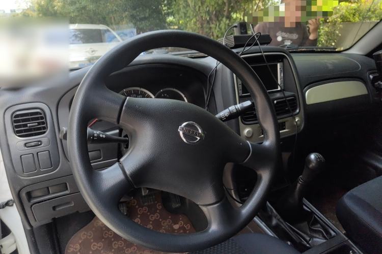 Used Nissan Paladin 2013 2.4L Four-Wheel Drive Luxury Version China IV Standard
