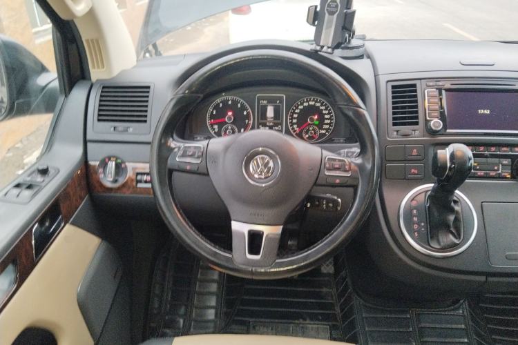 Used Volkswagen Multivan 2012 2.0 TSI Four-Wheel Drive Deluxe Edition
