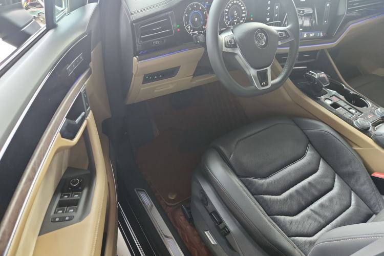 Used Volkswagen Touareg 2020 3.0 TSI Luxury Edition China VI