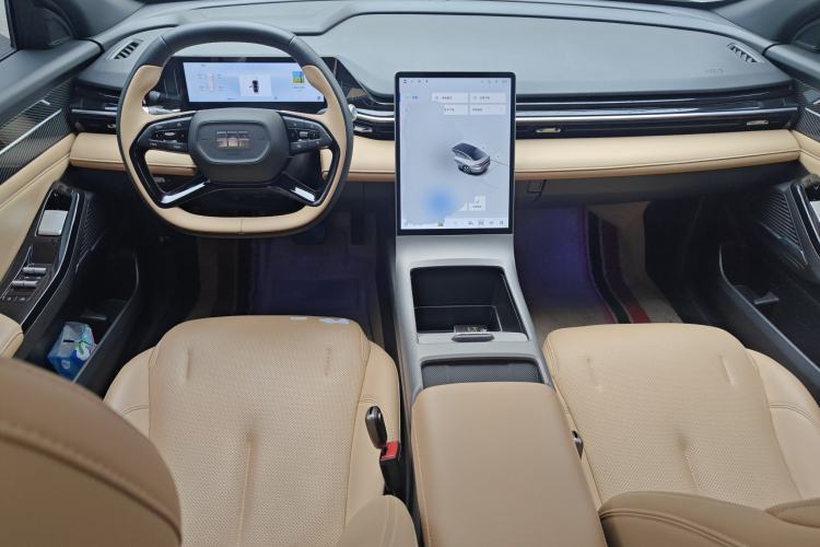 Used Geely Galaxy L6 2023 125km Starship