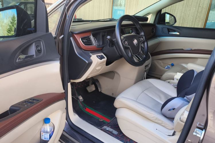 Used Buick GL8 2017 25S Luxury Version China V Standard Driver Seat