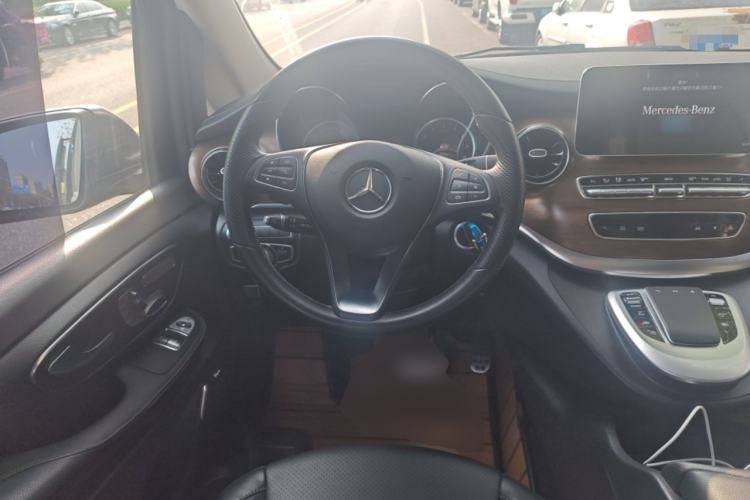 Used Mercedes-Benz V-Class 2021 V 260 L Long-wheelbase Luxury Edition