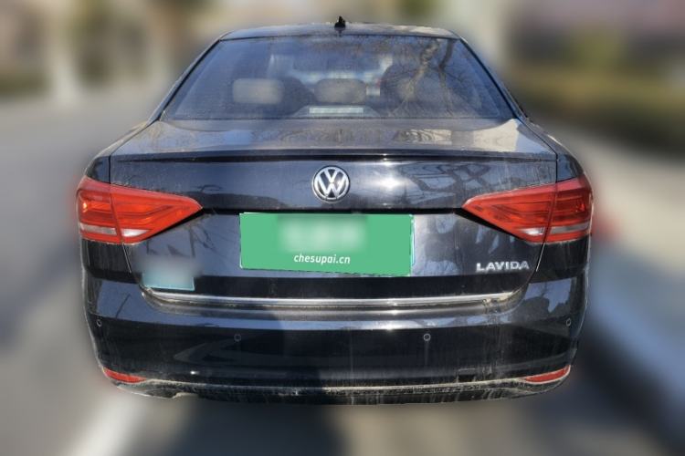 Used Volkswagen Lavida 2015 1.6L Automatic Comfort Edition
