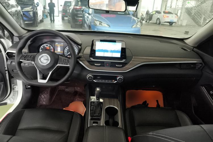 Used Nissan Teana 2021 2.0L XL Comfort Edition Center Console