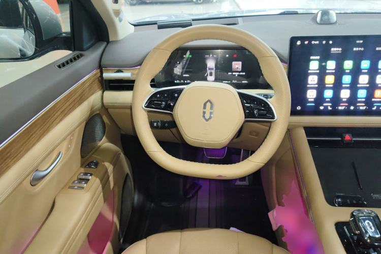 Used Hima AITO M7 2024 1.5T Intelligent Driving 4WD Max Edition 5 Seats Steering Wheel