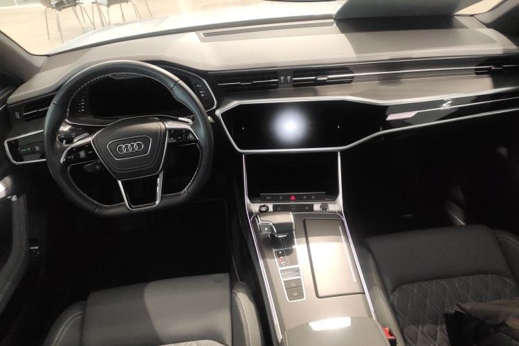 Used Audi A7L 2024 45 TFSI quattro RS Performance Edition Center Console