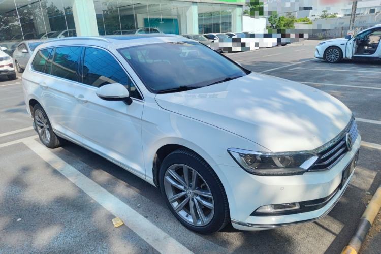 Used Volkswagen Variant 2017 380TSI Two-Wheel Drive Comfort Edition
