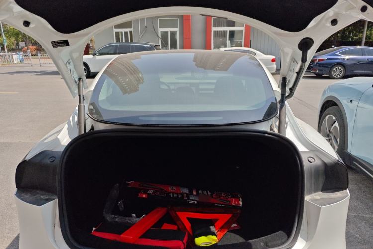 Used Tesla Model 3 2023 Long-Range All-Wheel-Drive Version Trunk