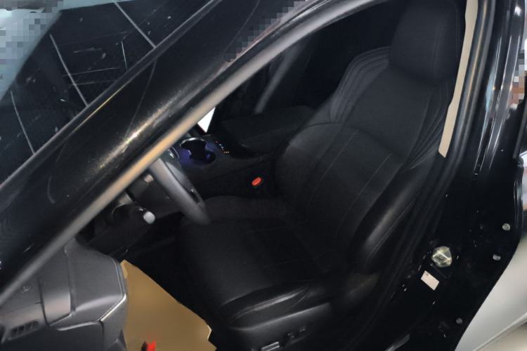 Used Toyota Harrier 2022 2.0L CVT Two-Wheel Drive Deluxe Edition