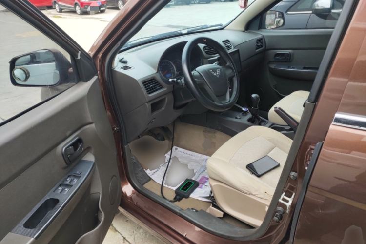 Used Wuling Hongguang 2014 1.5L S Standard Version