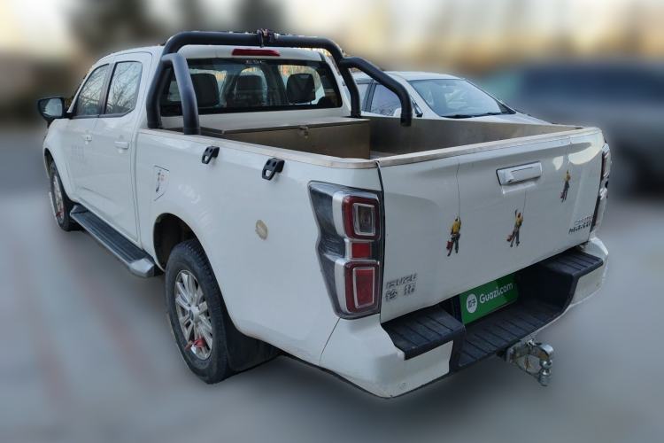 Used Isuzu D-MAX 2023 2.5T Automatic 4x4 Diesel Flagship Long Wheelbase Model