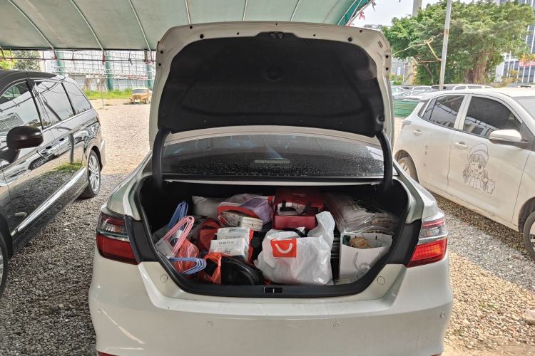 Used Toyota Camry 2016 2.0G 10th Anniversary Leading Edition Trunk