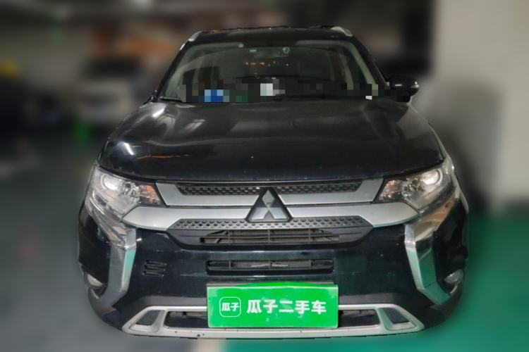 Used Mitsubishi Outlander 2020 2.0L Two-Wheel Drive Enjoyment Version 5 Seats Front