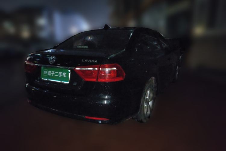 Used Volkswagen Lavida 2015 1.6L Manual Fashion Edition