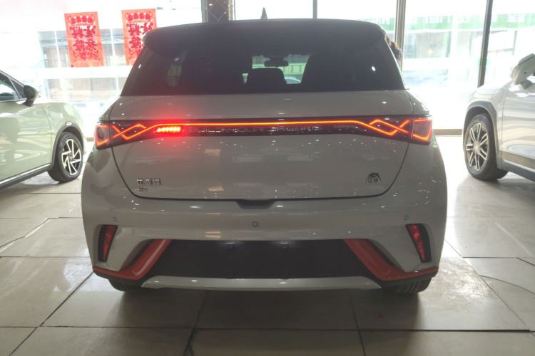 Used BYD Dolphin 2021 405 km Fashion Edition
