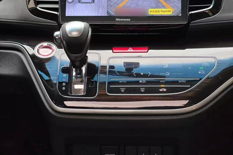 Used Honda Odyssey 2018 2.4L Luxury Edition Interior 5