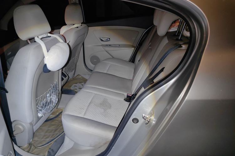 Used Renault Fluence 2011 2.0L Standard Edition
