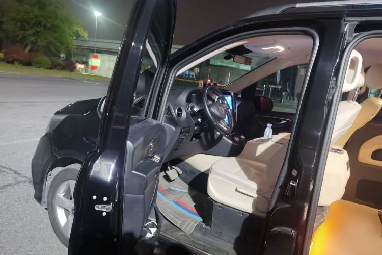 Used Mercedes-Benz Vito 2020 2.0T Business Version 7 Seats Driver Seat