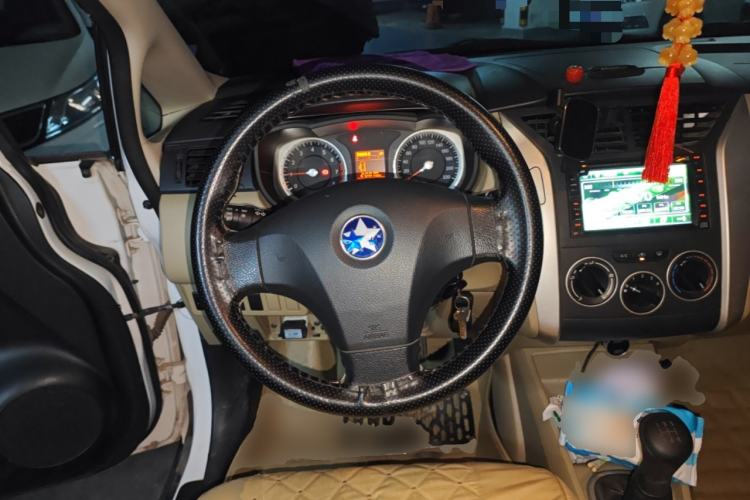 Used Venucia R50 2013 1.6L Manual Fashion Edition