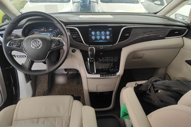 Used Buick GL8 2017 28T Avenir Avia National Emission Standard V