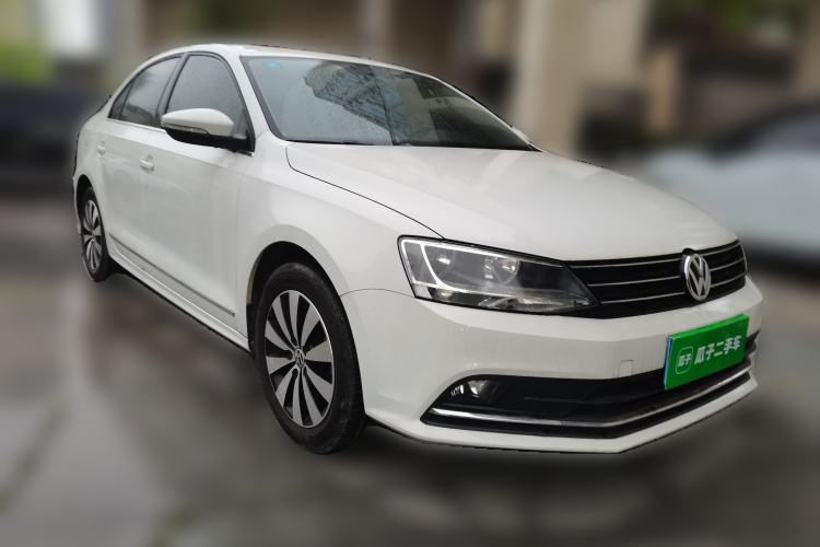 Used Volkswagen Sagitar 2018 280TSI DSG Comfort Model Front Right 45 Deg