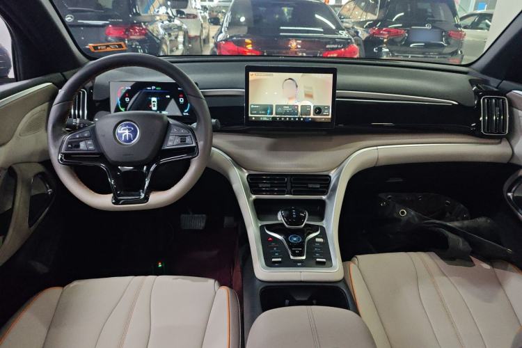 Used BYD Song Pro New Energy 2024 HONOR Edition DM-i 71KM Navigation Model Center Console