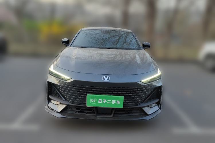 Used CHANGAN UNI-V 2022 1.5T Sport Edition Front