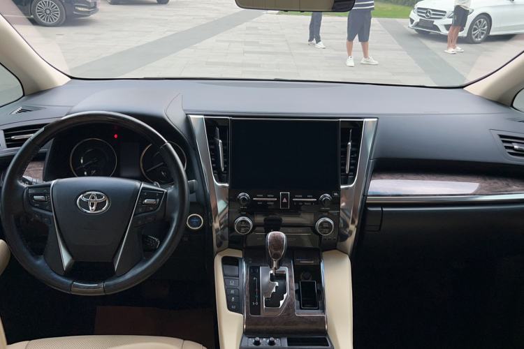 Used Toyota Alphard 2021 Dual-Engine 2.5L Prestige Edition Interior 3