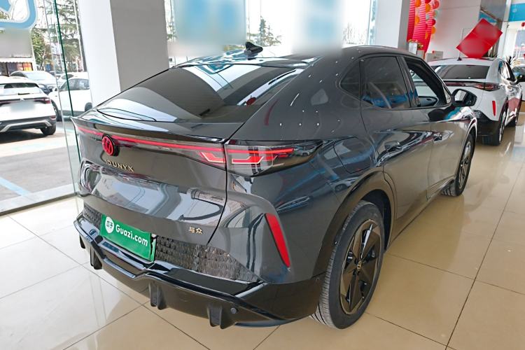 Used Volkswagen ID.UNYX 2024 Pro Long-Range Version Rear Right 45 Deg