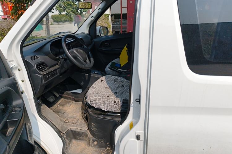 Used Chana Ruixing EM60 2025 Passenger Version Comfort Edition 6 Seats 300 km Range Side-Hinged Doors