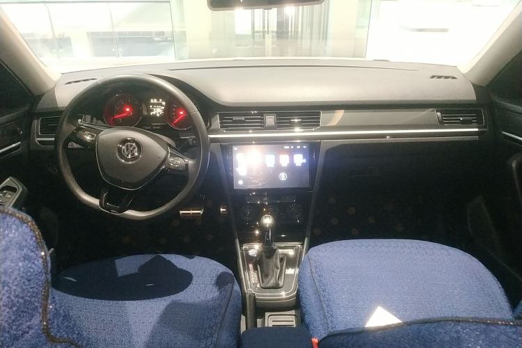 Used Volkswagen C-TREK 2018 230TSI DSG Luxury Version
