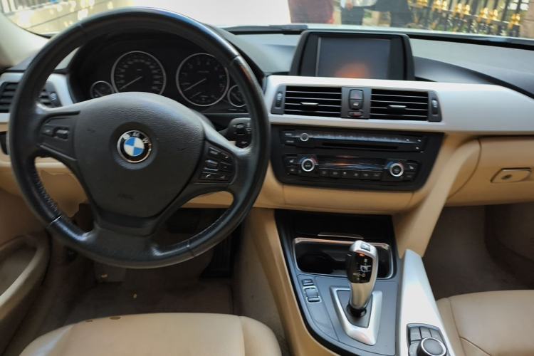Used BMW 3 Series 2014 320i Sport Edition
