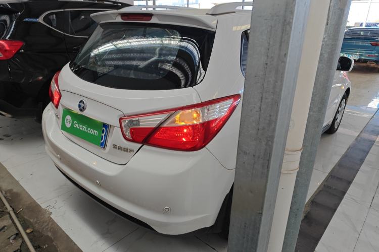 Used Venucia R50 2013 1.6L Manual Fashion Edition