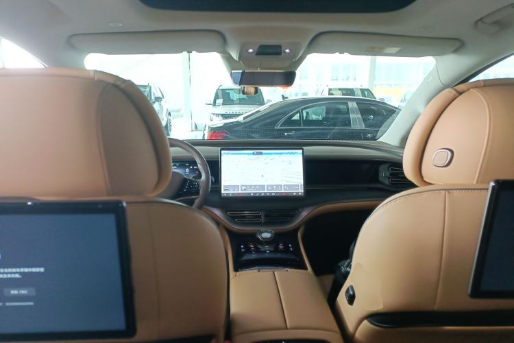 Used Denza D9 2022 DM-i 970 Four-Wheel Drive Flagship Model
