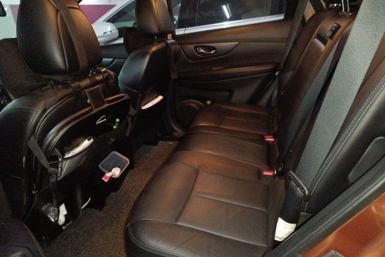 Used Nissan X-Trail 2014 2.0L CVT Comfort Edition 2WD Left Rear Seat