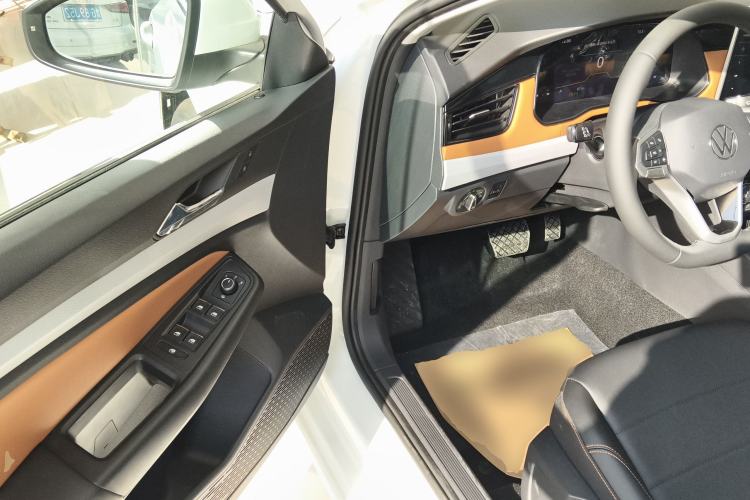 Used Volkswagen Bora 2025 Facelifted 200TSI DSG Yuexing Navigation Edition
