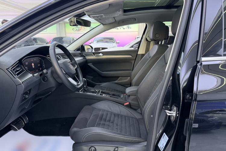 Used Volkswagen Magotan 2020 330TSI DSG Luxury Edition Interior 2