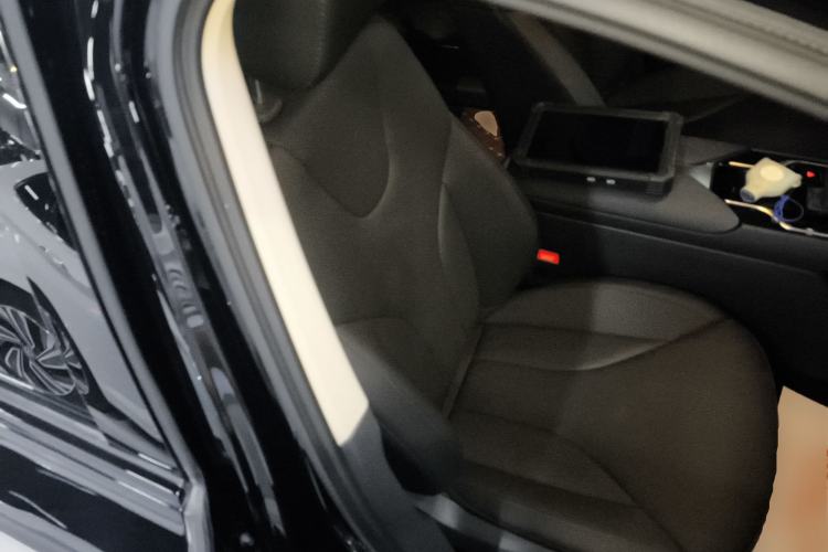 Used Hongqi E-QM5 2024 500km Range Edition
