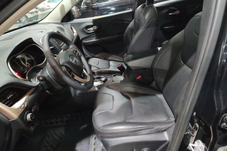 Used Jeep Cherokee 2017 2.4L Leading Edition