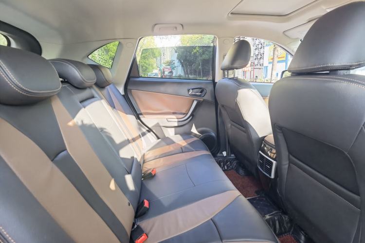 Used GAC Trumpchi GS5 Super 2016 1.8T Automatic Two-Wheel Drive Anniversary Edition Interior 1