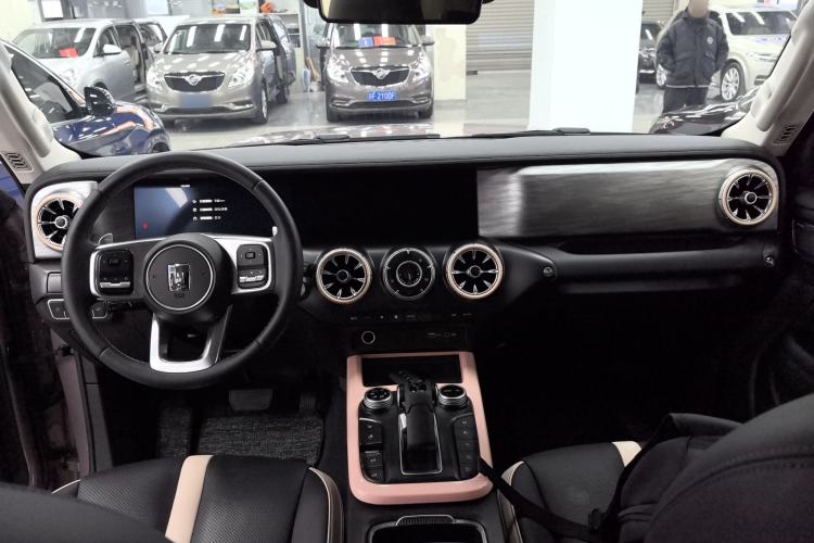 Used Tank 300 2023 City Edition 2.0T—Stylish as Ever