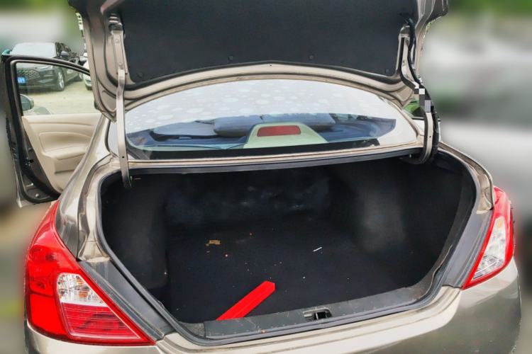 Used Nissan Sunny 2015 1.5XE Manual Comfort Edition Trunk