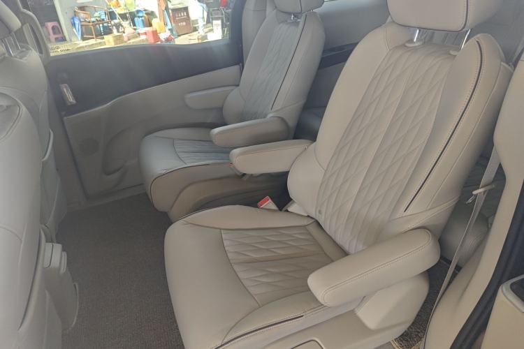 Used Buick GL8 2021 Land Cruiser Executive Class 652T Luxury Model
