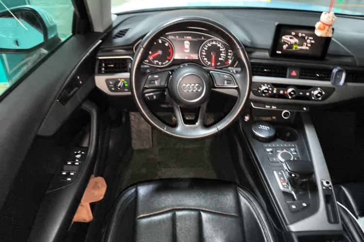 Used Audi A4L 2018 30th Anniversary Edition 30 TFSI Ambition Model