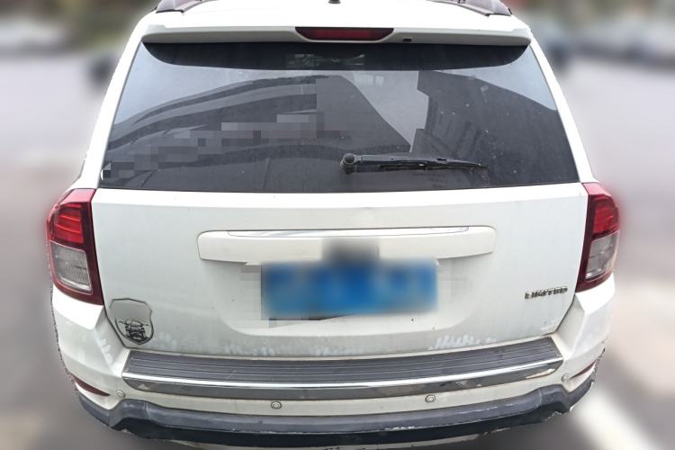 Used Jeep Compass 2014 2.0L two-wheel drive luxury version Rear