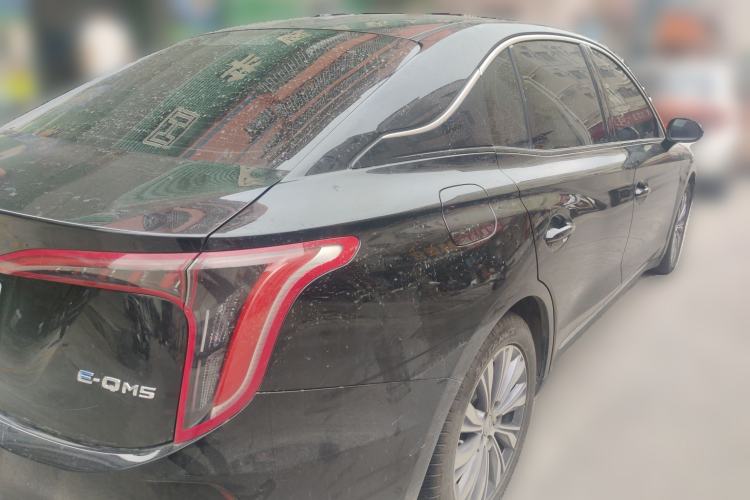 Used Hongqi E-QM5 2022 431 km Charge & Enjoy Edition