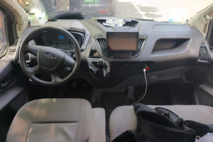 Used Ford Transit 2019 2.0T Diesel Multi-Purpose Commercial Vehicle Short Wheelbase Low Roof 6-Seater China VI Standard