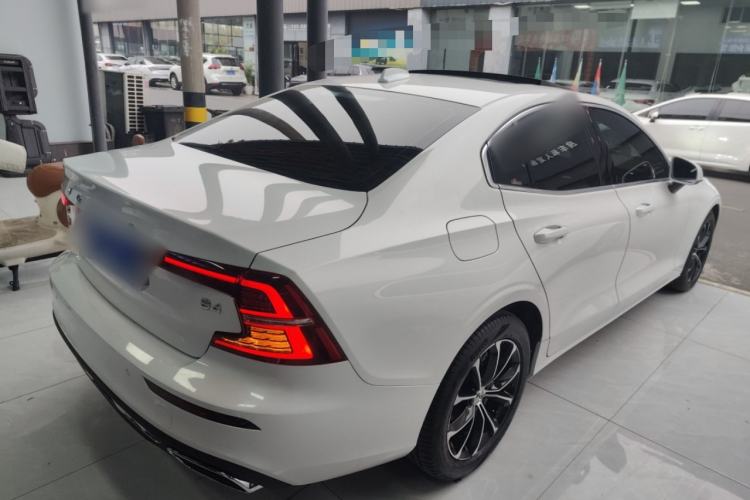Used Volvo S60 2022 B4 Zhiyi Luxury Edition